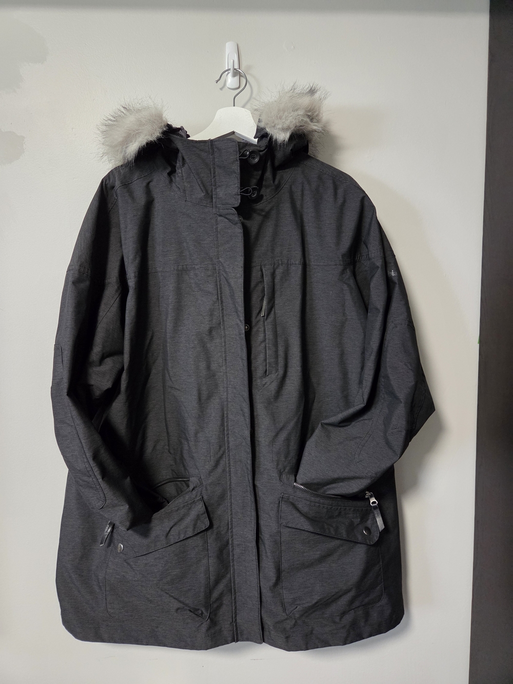 Columbia Women's Charcoal Gray Puffer Parka with Faux Fur Hood